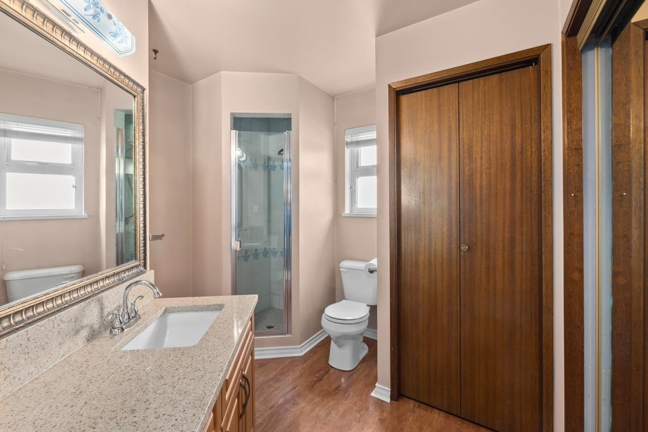 959 Dansey Avenue - Central Coquitlam Single Family Residence for Sale, 5 Bedrooms (R3025725)# - 20