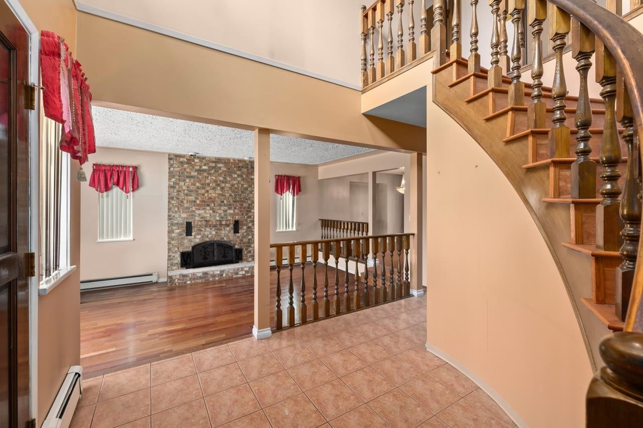 959 Dansey Avenue - Central Coquitlam Single Family Residence for Sale, 5 Bedrooms (R3025725)# - 4