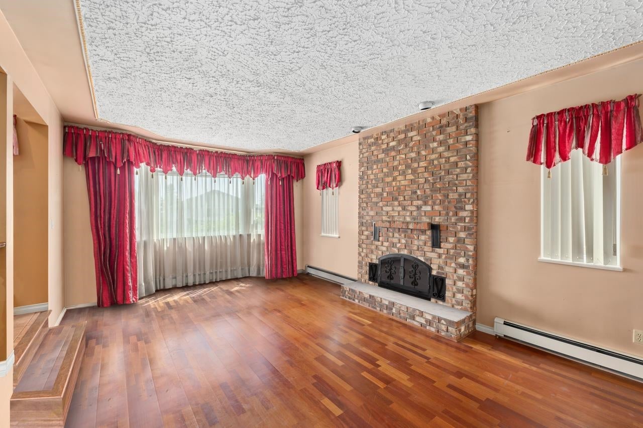 959 Dansey Avenue - Central Coquitlam Single Family Residence for Sale, 5 Bedrooms (R3025725)# - 6