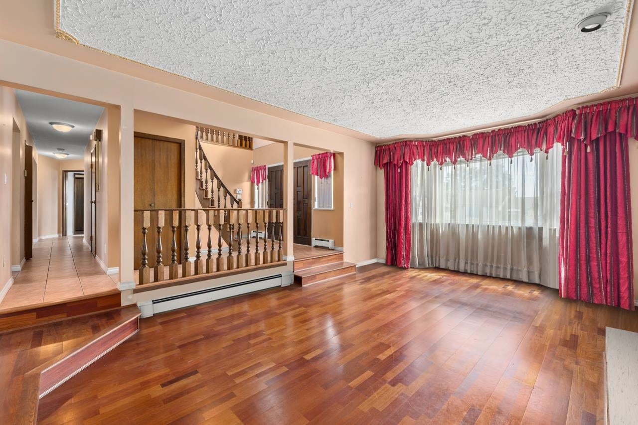 959 Dansey Avenue - Central Coquitlam Single Family Residence for Sale, 5 Bedrooms (R3025725)# - 7