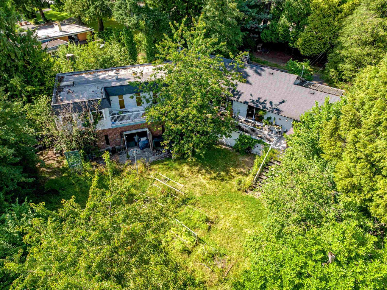 840 Austin Avenue - Coquitlam West Single Family Residence for Sale, 6 Bedrooms (R3025951) #2
