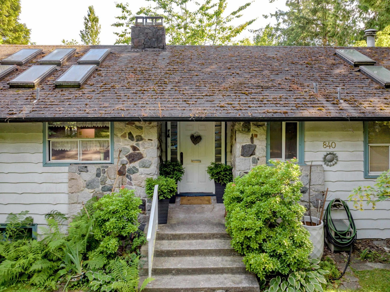 840 Austin Avenue - Coquitlam West Single Family Residence for Sale, 6 Bedrooms (R3025951) #4