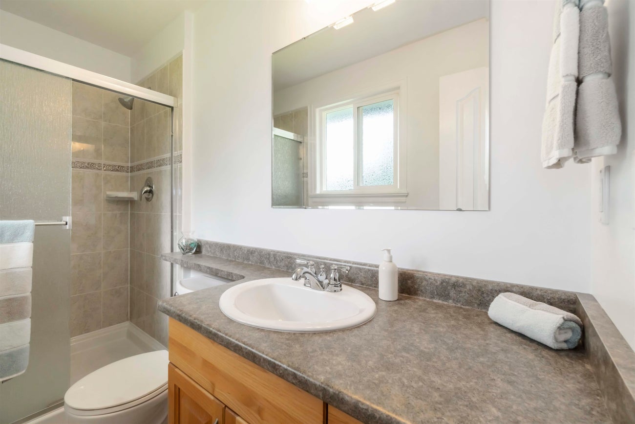 899 Spence Avenue - Coquitlam West Single Family Residence for Sale, 3 Bedrooms (R3026035) #16