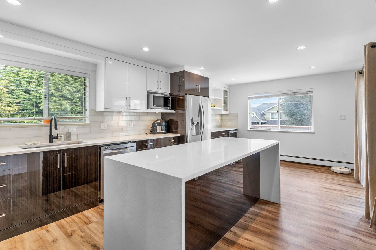 996 Duthie Avenue - Simon Fraser Univer. Single Family Residence for Sale, 6 Bedrooms (R3026544) #8