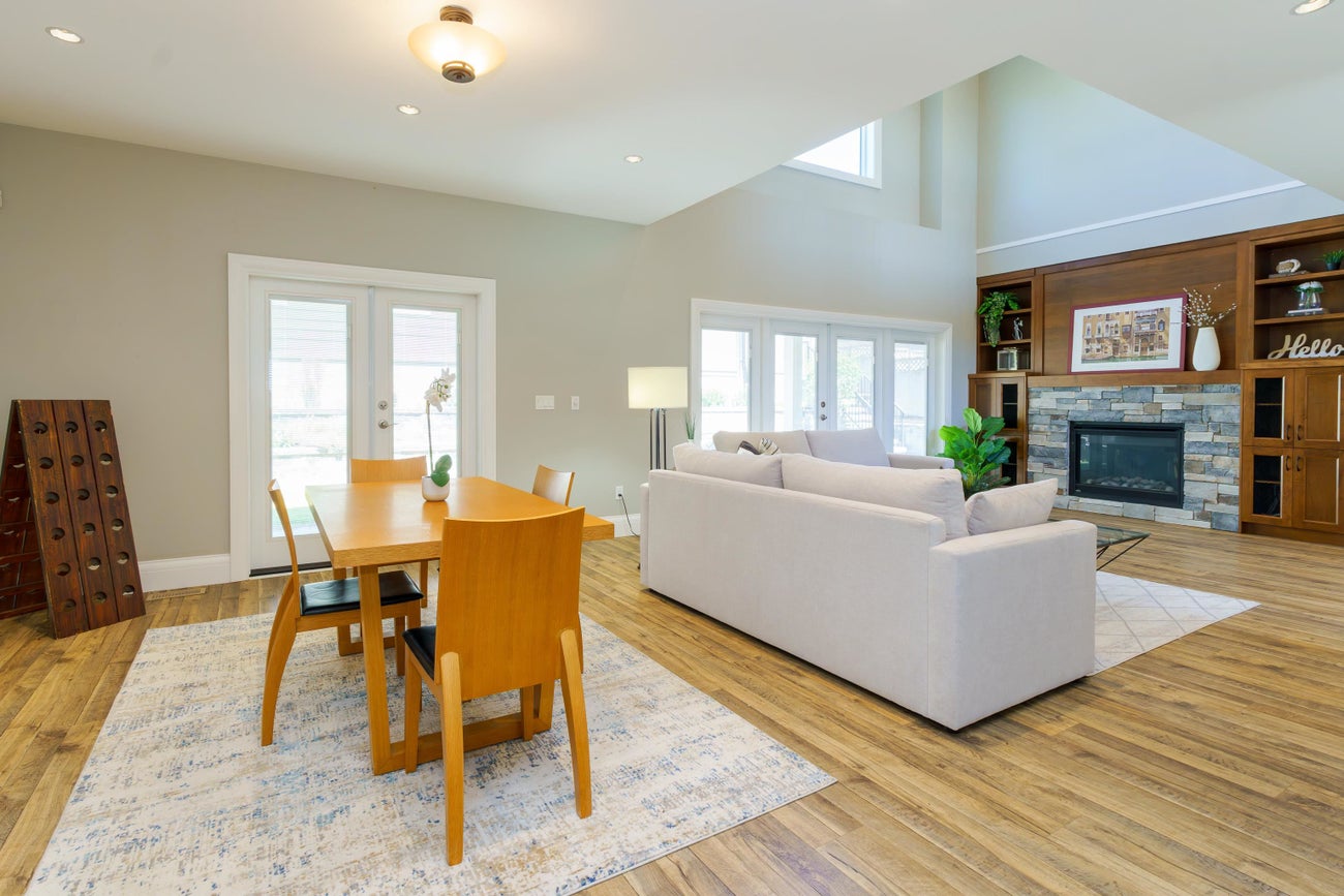 1055 Charland Avenue - Central Coquitlam Single Family Residence for Sale, 8 Bedrooms (R3027719) #9