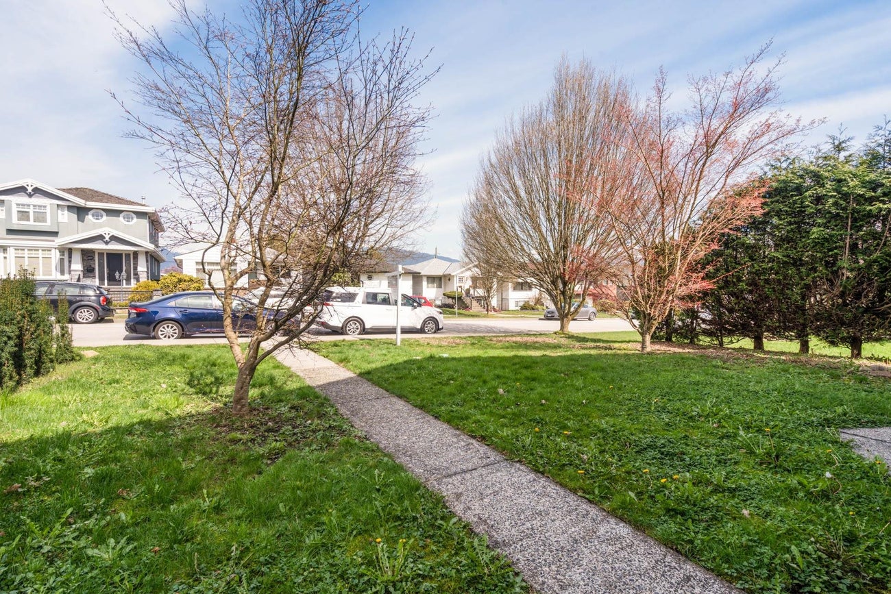 4346 Dundas Street - Vancouver Heights Single Family Residence for Sale, 5 Bedrooms (R3028256) #3