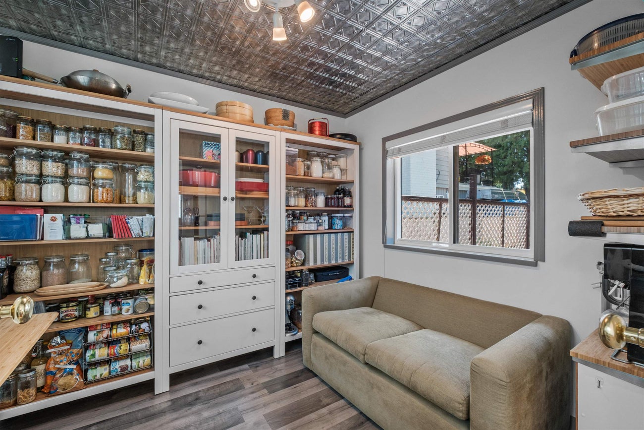 667 Lakeshore Drive - Central Coquitlam Single Family Residence for Sale, 3 Bedrooms (R3028276) #10