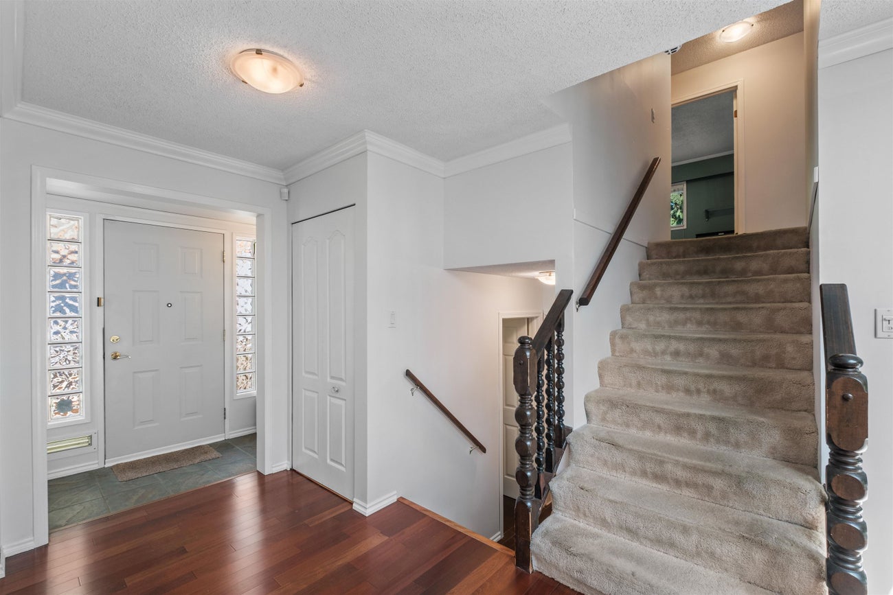 667 Lakeshore Drive - Central Coquitlam Single Family Residence for Sale, 3 Bedrooms (R3028276) #17
