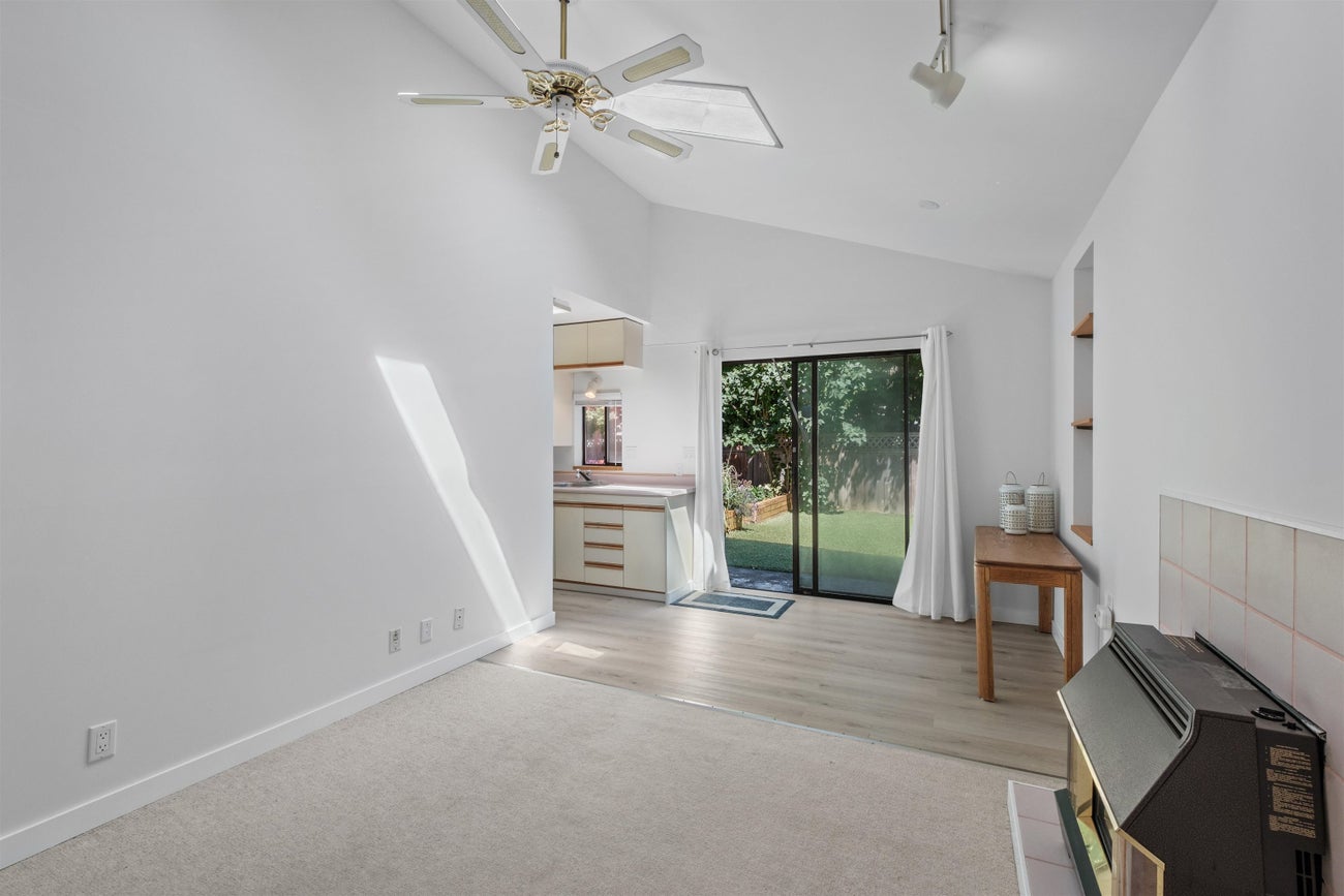 667 Lakeshore Drive - Central Coquitlam Single Family Residence for Sale, 3 Bedrooms (R3028276) #33