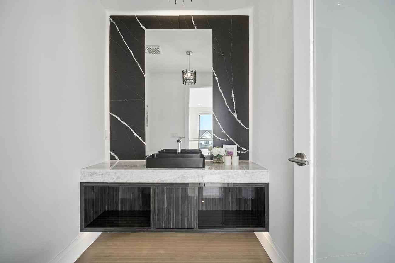 2113 Dawes Hill Road - Central Coquitlam Single Family Residence for Sale, 7 Bedrooms (R3028903)# - 14