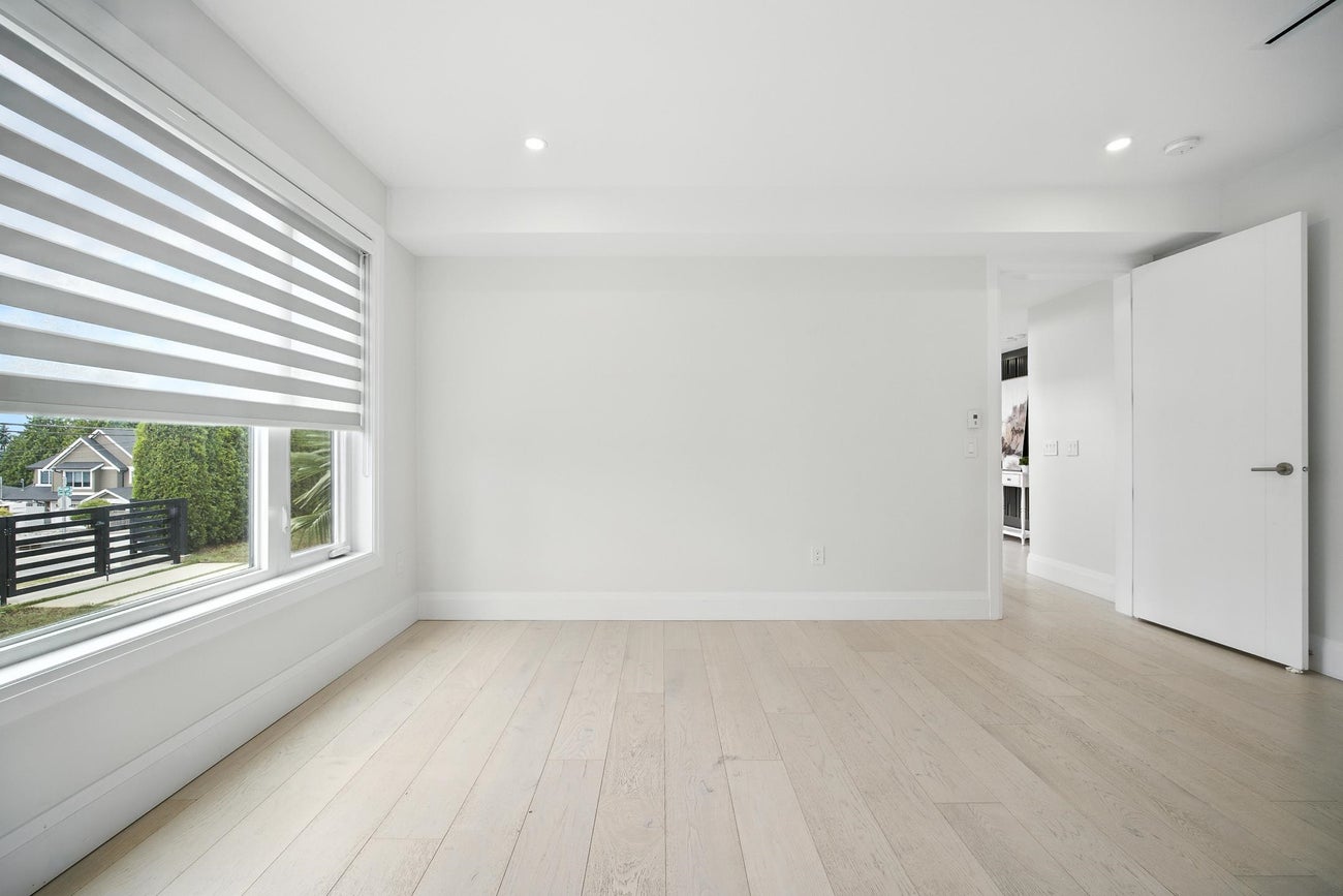 2113 Dawes Hill Road - Central Coquitlam Single Family Residence for Sale, 7 Bedrooms (R3028903)# - 20