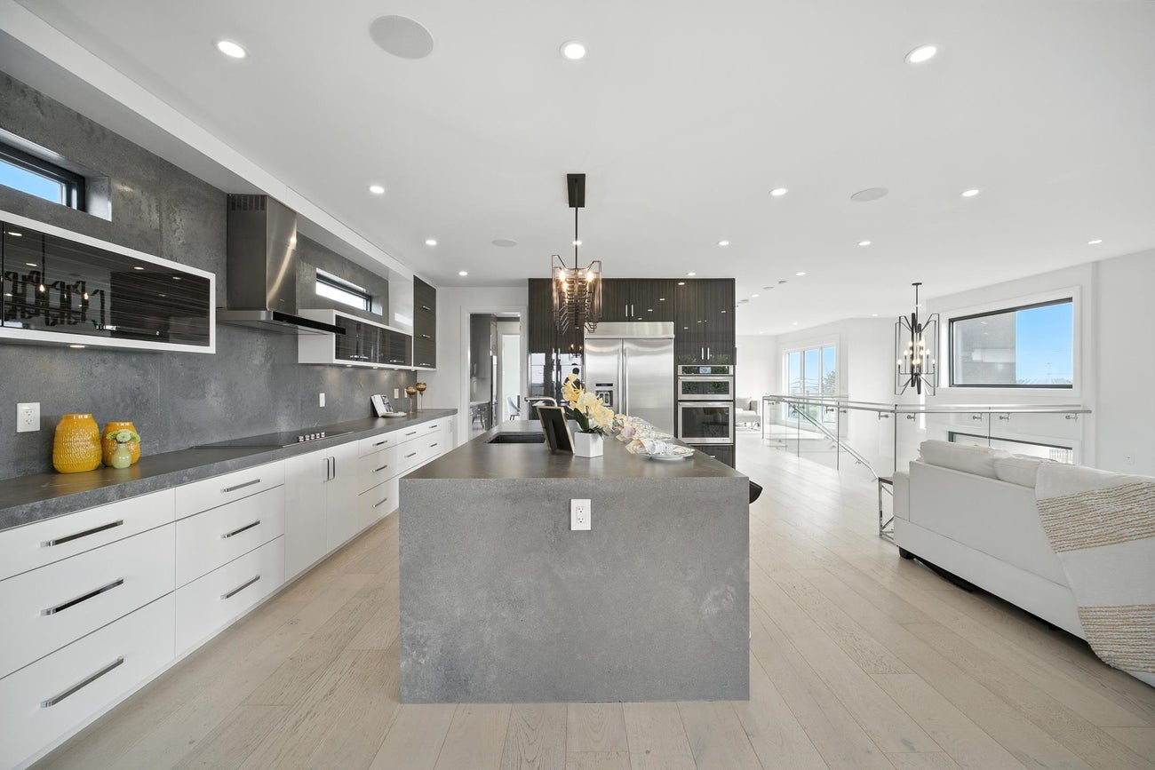 2113 Dawes Hill Road - Central Coquitlam Single Family Residence for Sale, 7 Bedrooms (R3028903)# - 6