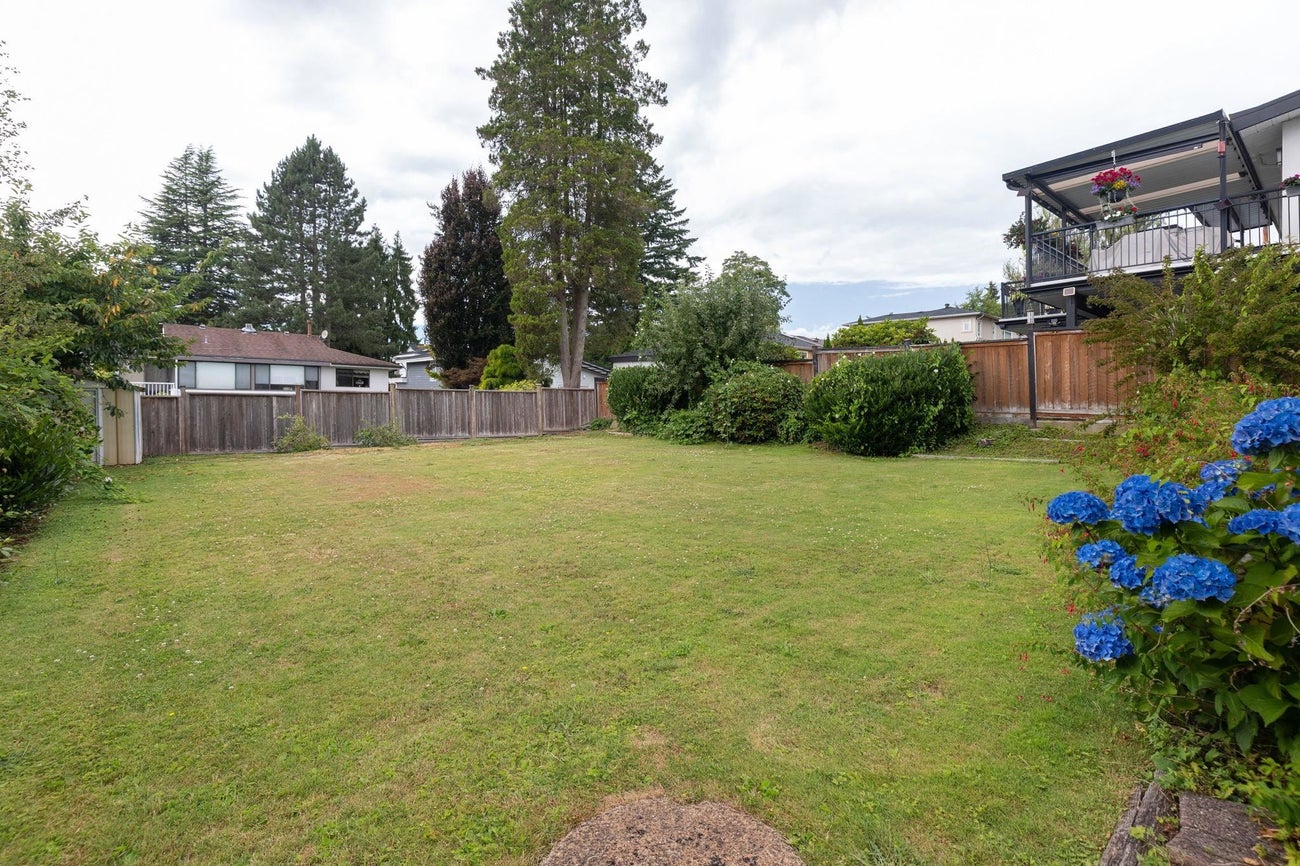 1141 Marsden Court - Simon Fraser Univer. Single Family Residence for Sale, 6 Bedrooms (R3028960) #32
