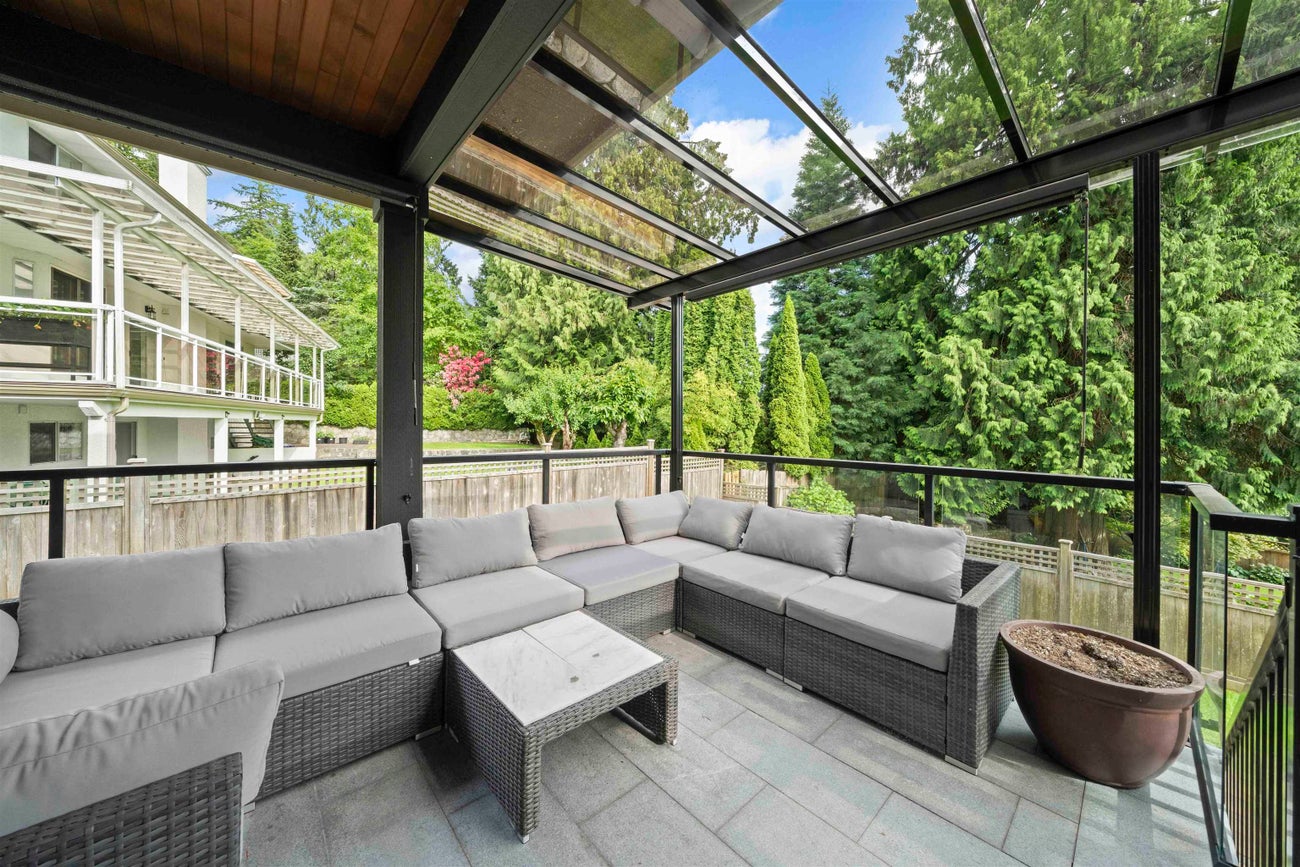 7638 Aubrey Street - Simon Fraser Univer. Single Family Residence for Sale, 7 Bedrooms (R3029506)# - 16