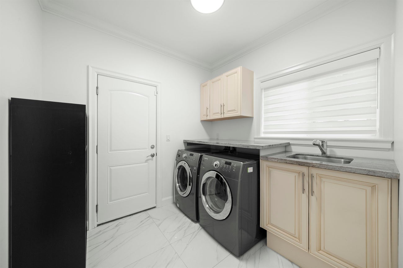 7638 Aubrey Street - Simon Fraser Univer. Single Family Residence for Sale, 7 Bedrooms (R3029506)# - 18