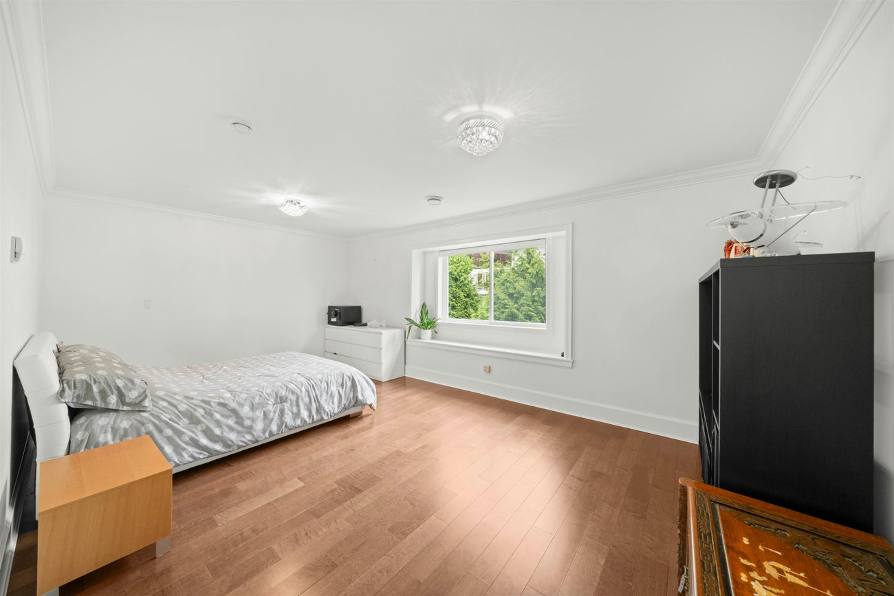 7638 Aubrey Street - Simon Fraser Univer. Single Family Residence for Sale, 7 Bedrooms (R3029506)# - 22