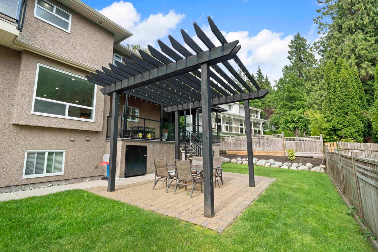 7638 Aubrey Street - Simon Fraser Univer. Single Family Residence for Sale, 7 Bedrooms (R3029506)# - 35