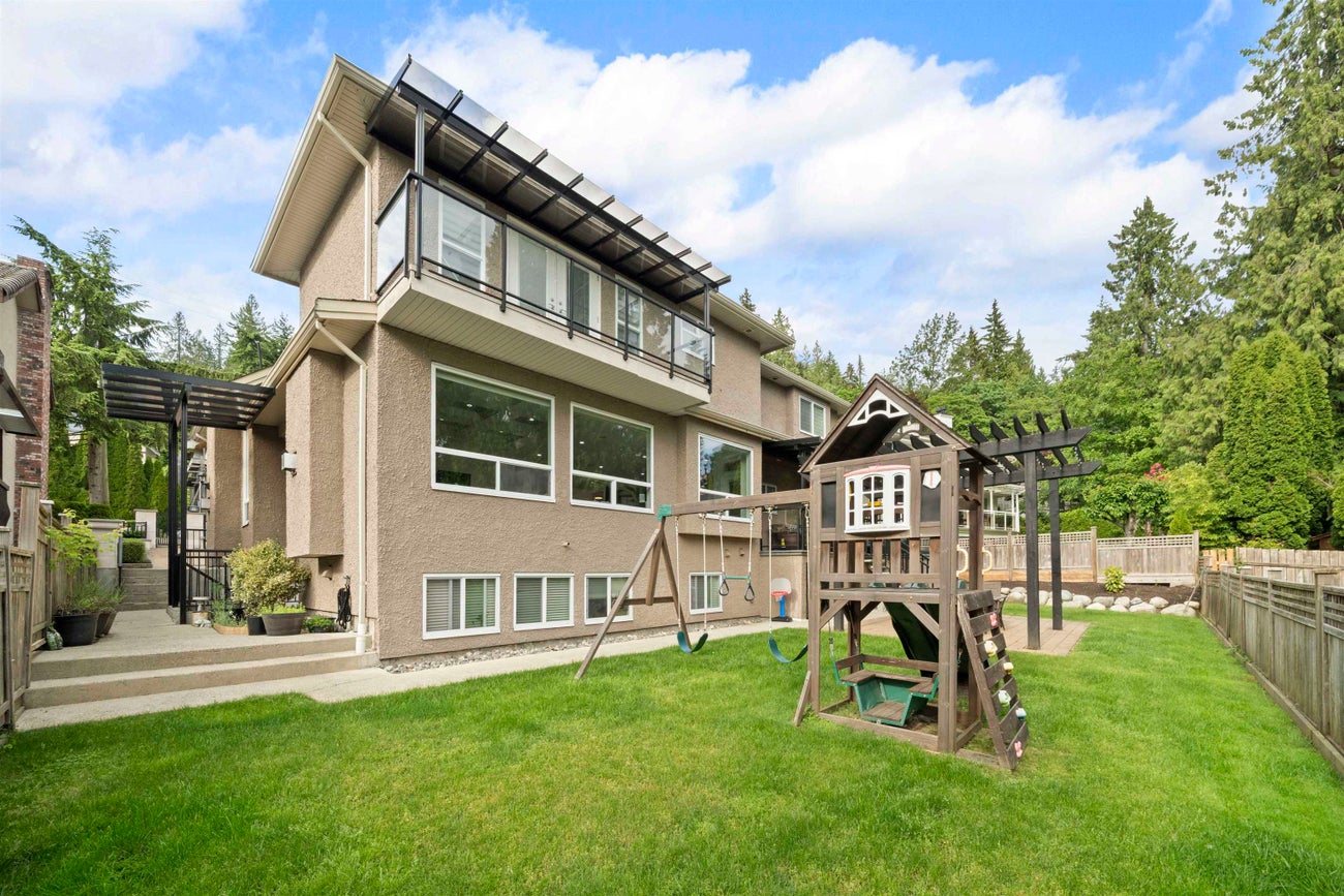 7638 Aubrey Street - Simon Fraser Univer. Single Family Residence for Sale, 7 Bedrooms (R3029506)# - 36