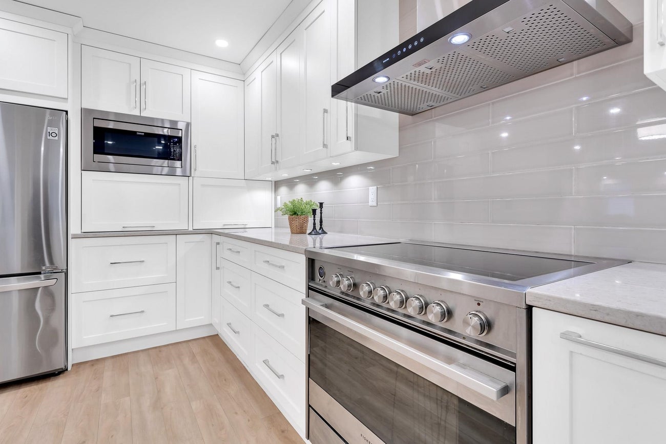 2443 Leclair Drive - Coquitlam East Single Family Residence for Sale, 6 Bedrooms (R3030001) #14