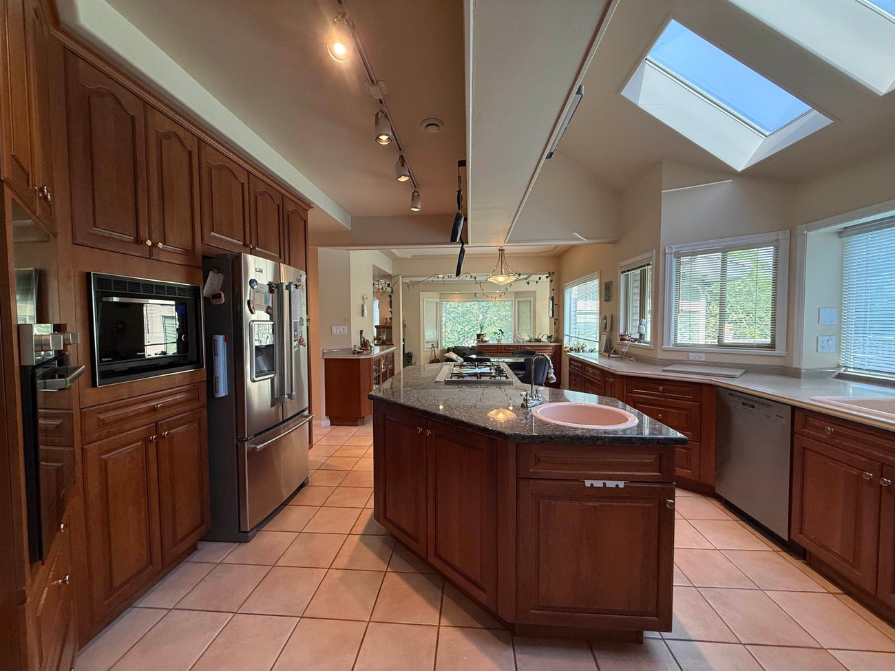 1136 Smith Avenue - Central Coquitlam Single Family Residence for Sale, 4 Bedrooms (R3030676) #8