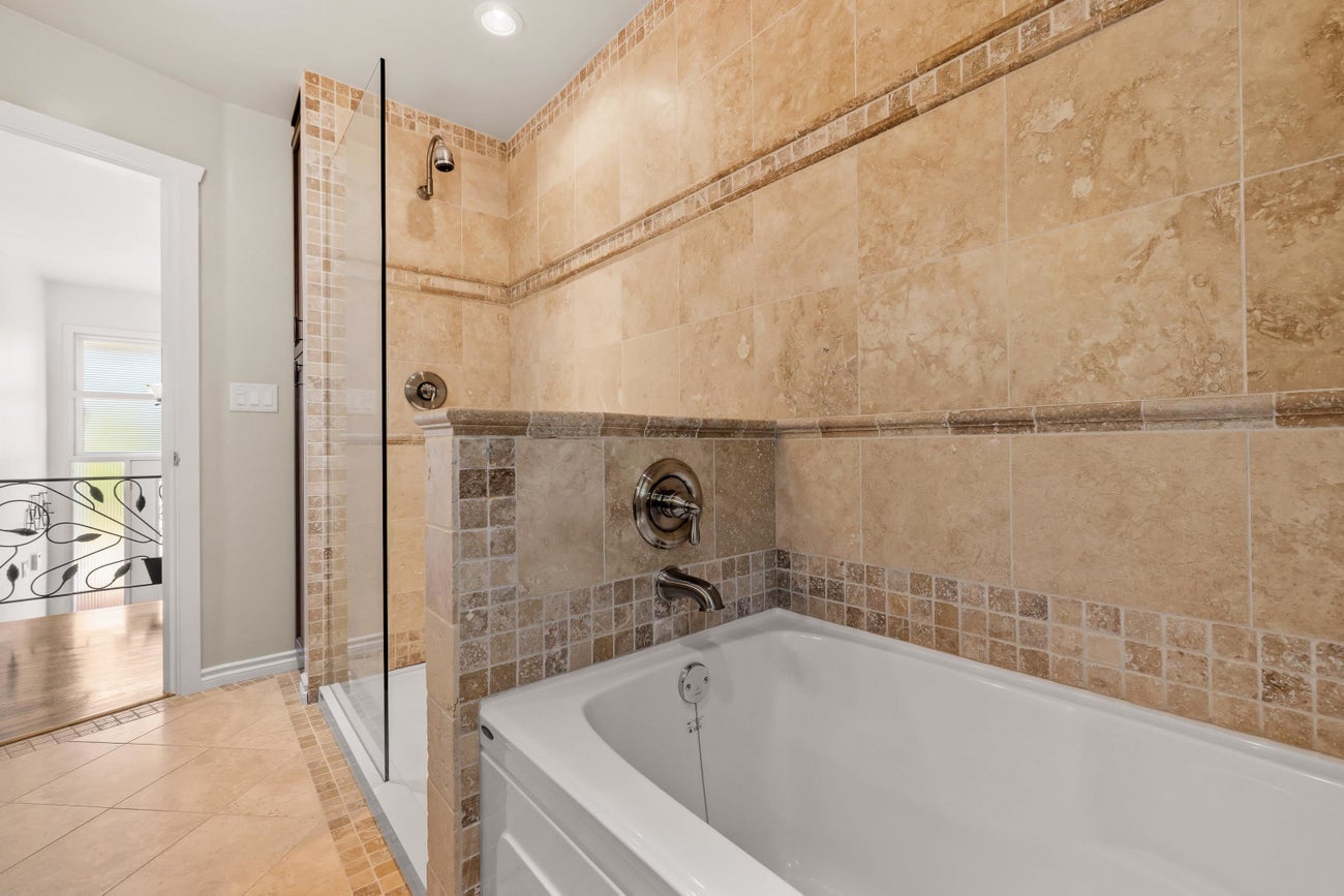 525 Appian Way - Coquitlam West Single Family Residence for Sale, 3 Bedrooms (R3030684) #20