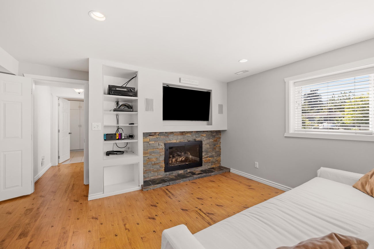 525 Appian Way - Coquitlam West Single Family Residence for Sale, 3 Bedrooms (R3030684) #22