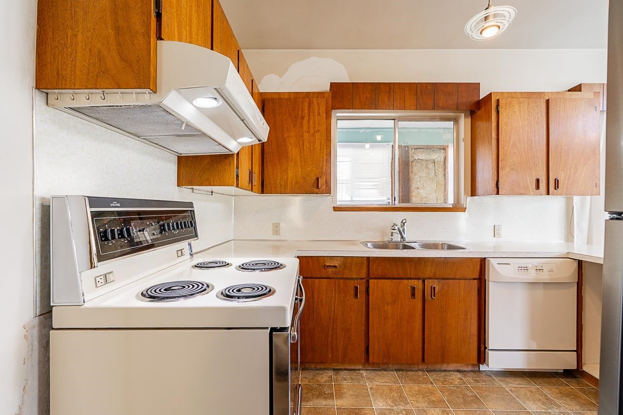 6808 Yeovil Place - Montecito Single Family Residence for Sale, 4 Bedrooms (R3030776) #12