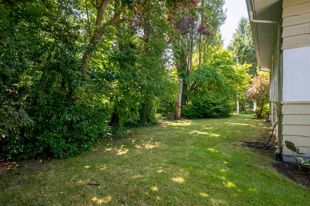 541 Cochrane Avenue - Coquitlam West Single Family Residence for Sale, 5 Bedrooms (R3031817) #21