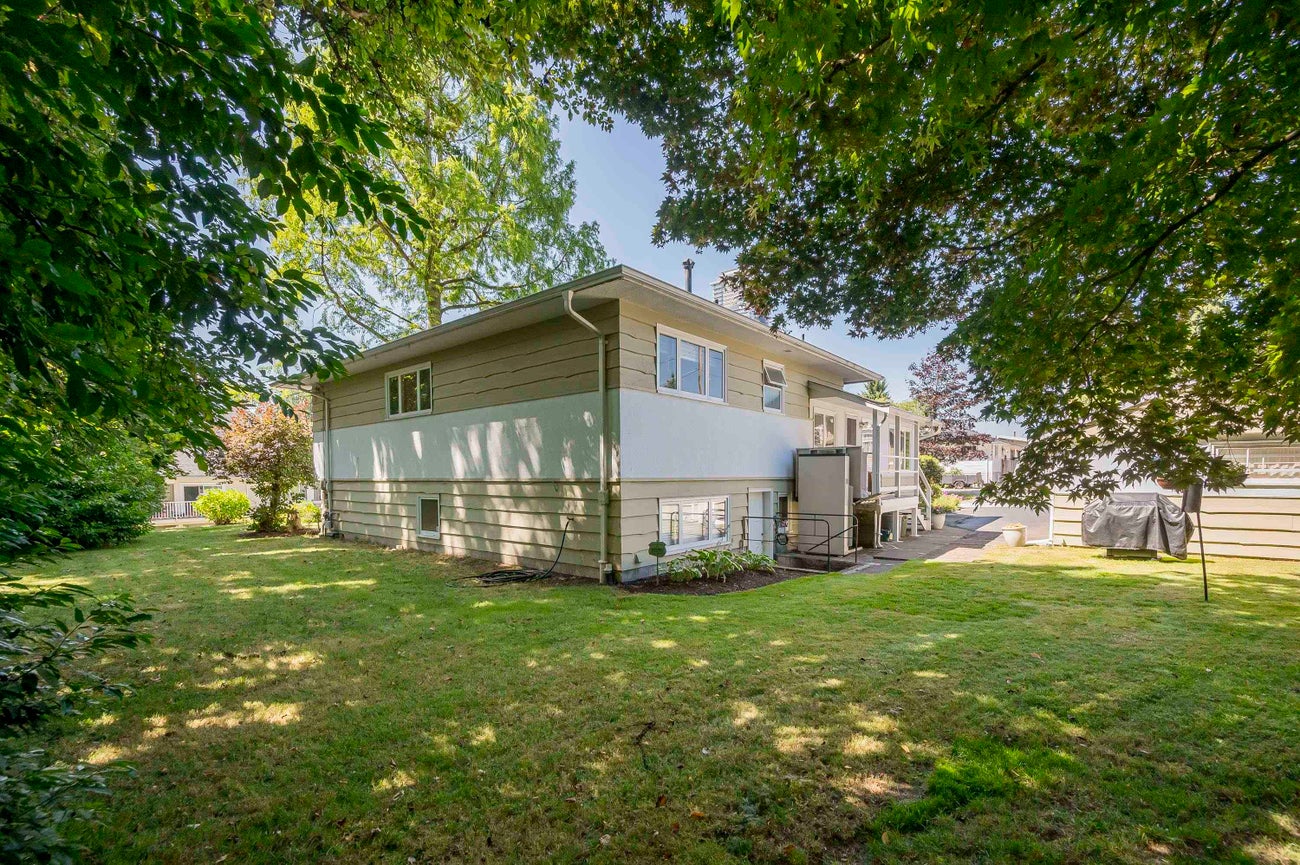 541 Cochrane Avenue - Coquitlam West Single Family Residence for Sale, 5 Bedrooms (R3031817) #22