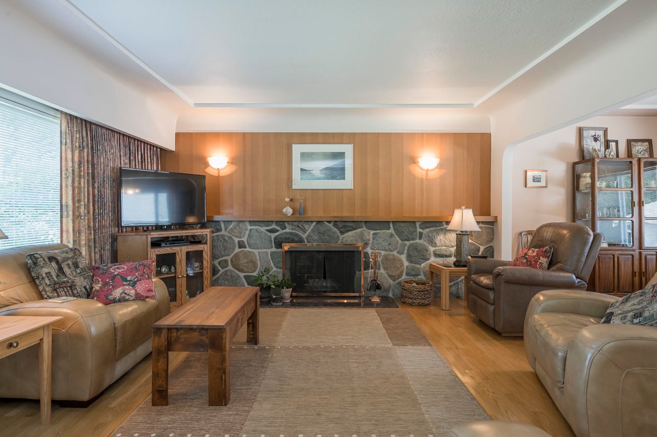 541 Cochrane Avenue - Coquitlam West Single Family Residence for Sale, 5 Bedrooms (R3031817) #8