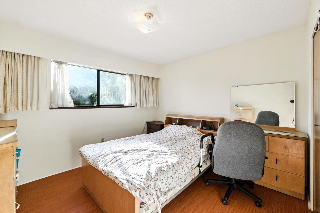 1362 Phillips Avenue - Simon Fraser Univer. Single Family Residence for Sale, 6 Bedrooms (R3031916) #27
