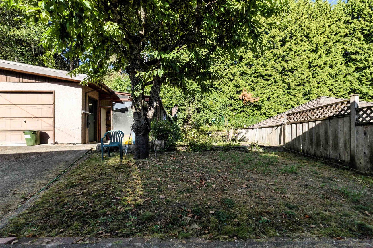 1362 Phillips Avenue - Simon Fraser Univer. Single Family Residence for Sale, 6 Bedrooms (R3031916) #32