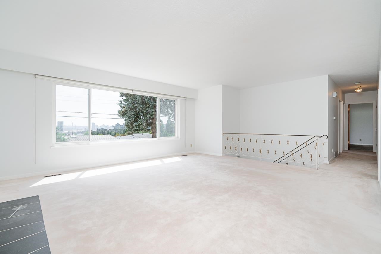 663 Shaw Avenue - Coquitlam West Single Family Residence for Sale, 4 Bedrooms (R3031993) #4