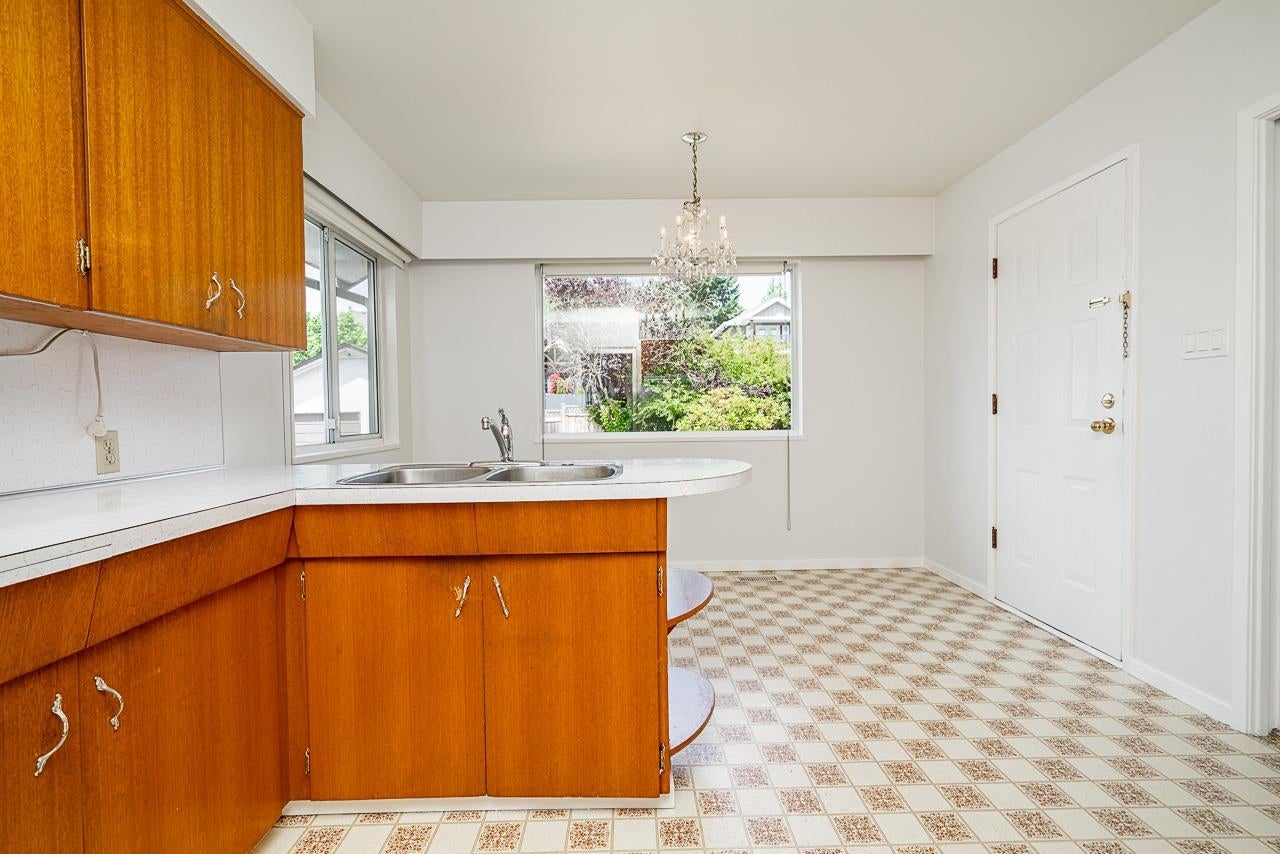663 Shaw Avenue - Coquitlam West Single Family Residence for Sale, 4 Bedrooms (R3031993) #7