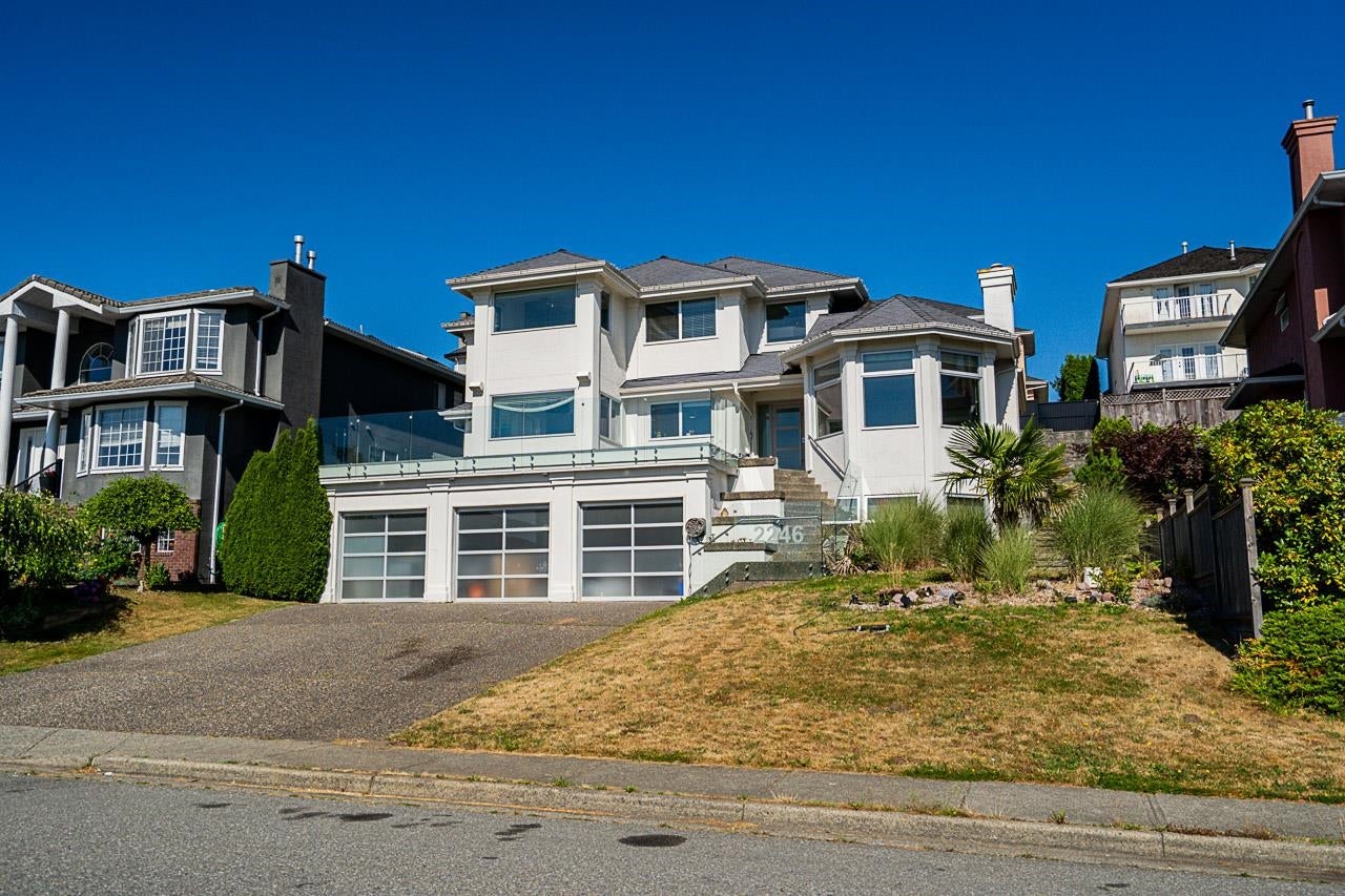 2246 Sicamous Avenue - Coquitlam East Single Family Residence for Sale, 3 Bedrooms (R3032302) #1