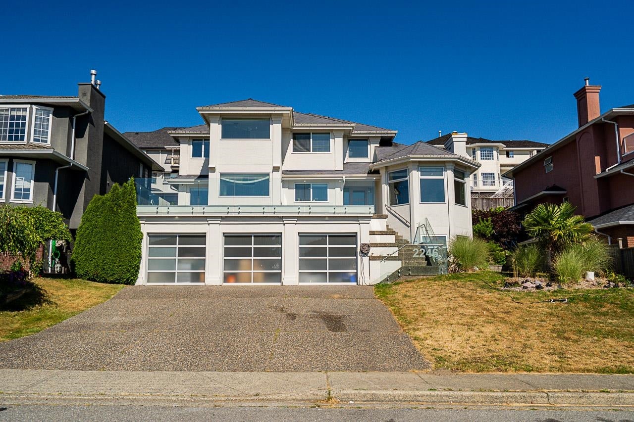 2246 Sicamous Avenue - Coquitlam East Single Family Residence for Sale, 3 Bedrooms (R3032302) #2