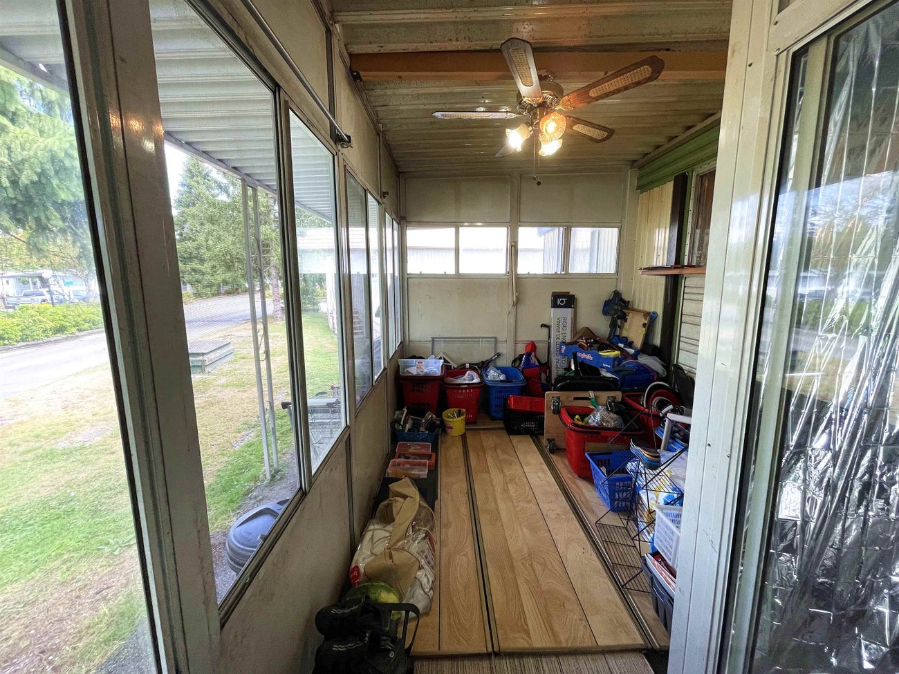93 - 201 Cayer Street - Maillardville Manufactured Home for Sale, 3 Bedrooms (R3032374) #11