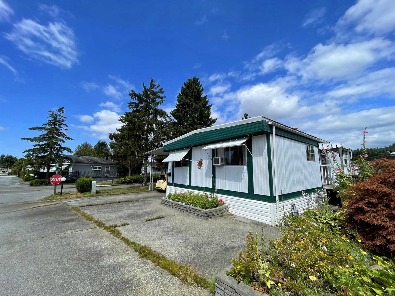 93 - 201 Cayer Street - Maillardville Manufactured Home for Sale, 3 Bedrooms (R3032374) #3