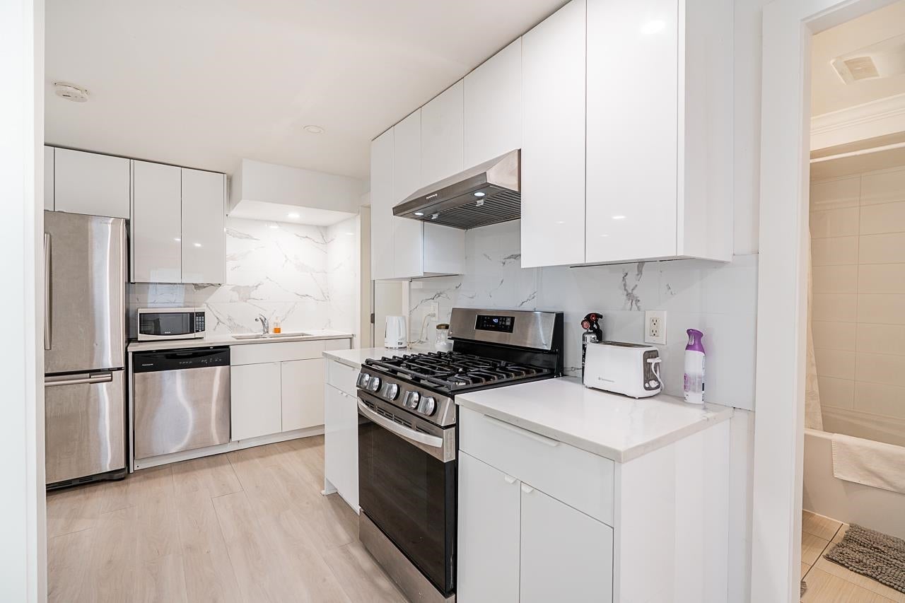 8240 Manson Drive - Government Road Single Family Residence for Sale, 5 Bedrooms (R3032621)# - 12