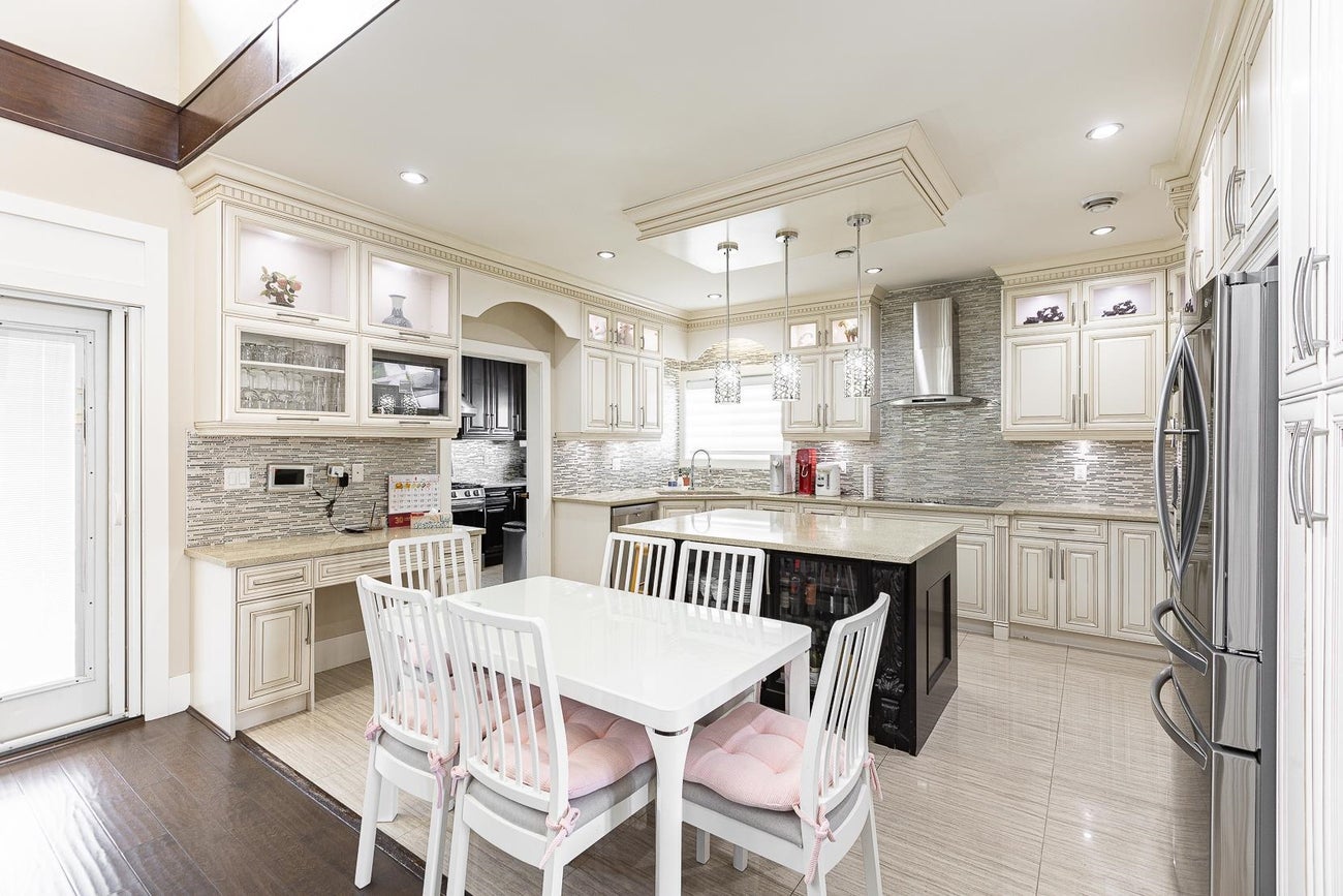 710 Roderick Avenue - Coquitlam West Single Family Residence for Sale, 9 Bedrooms (R3032974)# - 15