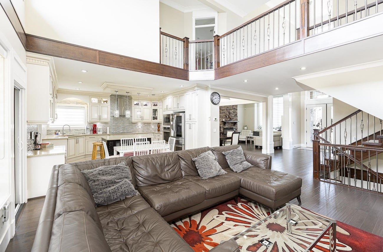 710 Roderick Avenue - Coquitlam West Single Family Residence for Sale, 9 Bedrooms (R3032974)# - 17