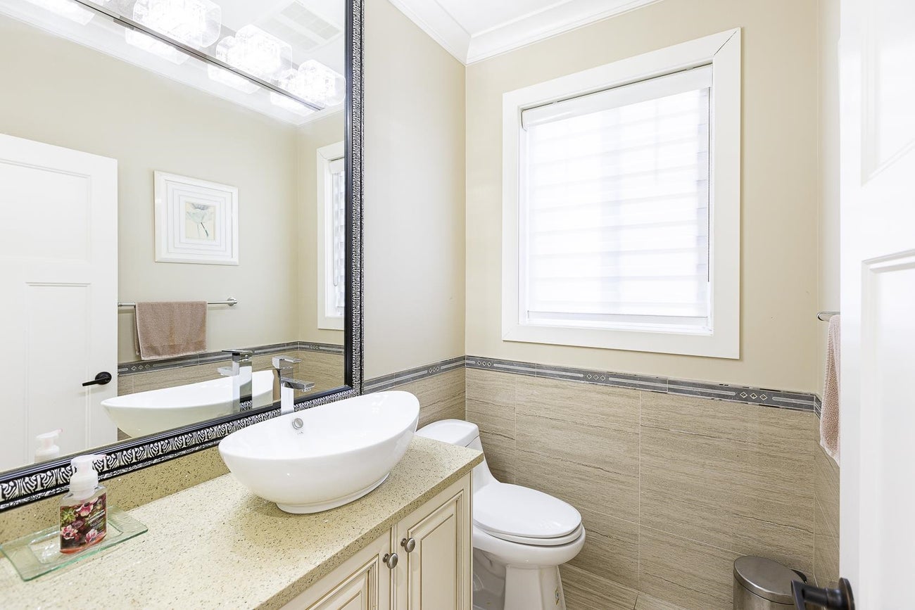 710 Roderick Avenue - Coquitlam West Single Family Residence for Sale, 9 Bedrooms (R3032974)# - 19