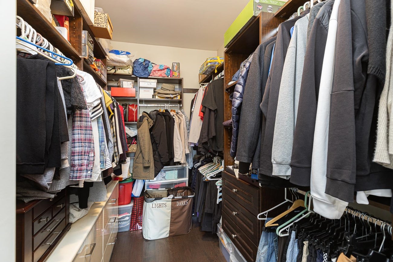 710 Roderick Avenue - Coquitlam West Single Family Residence for Sale, 9 Bedrooms (R3032974)# - 22