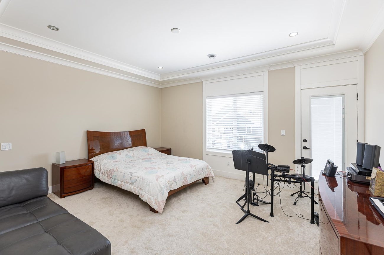 710 Roderick Avenue - Coquitlam West Single Family Residence for Sale, 9 Bedrooms (R3032974)# - 27