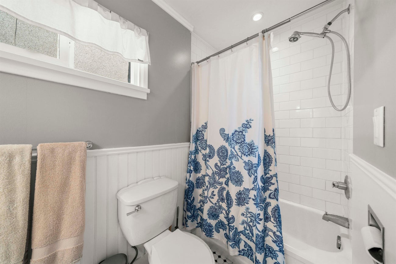 4139 Pandora Street - Vancouver Heights Single Family Residence for Sale, 3 Bedrooms (R3033301) #16