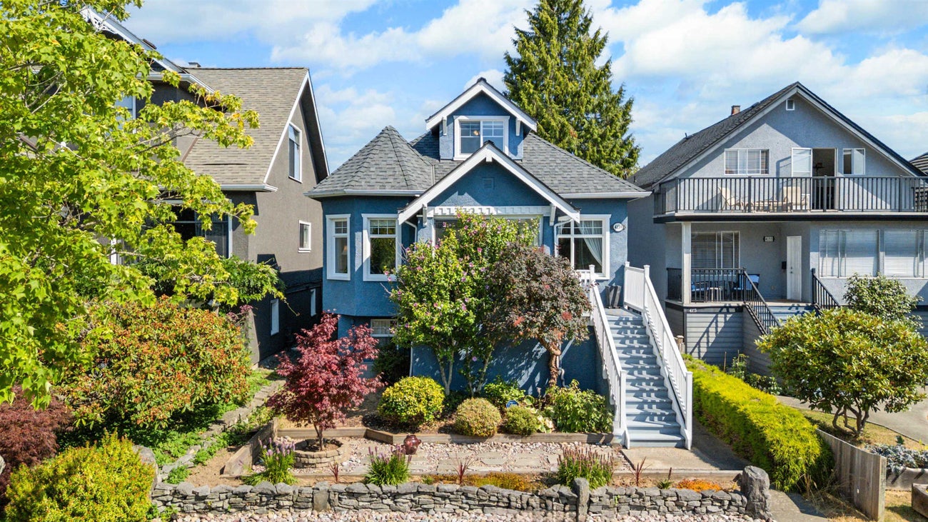 4139 Pandora Street - Vancouver Heights Single Family Residence for Sale, 3 Bedrooms (R3033301) #1