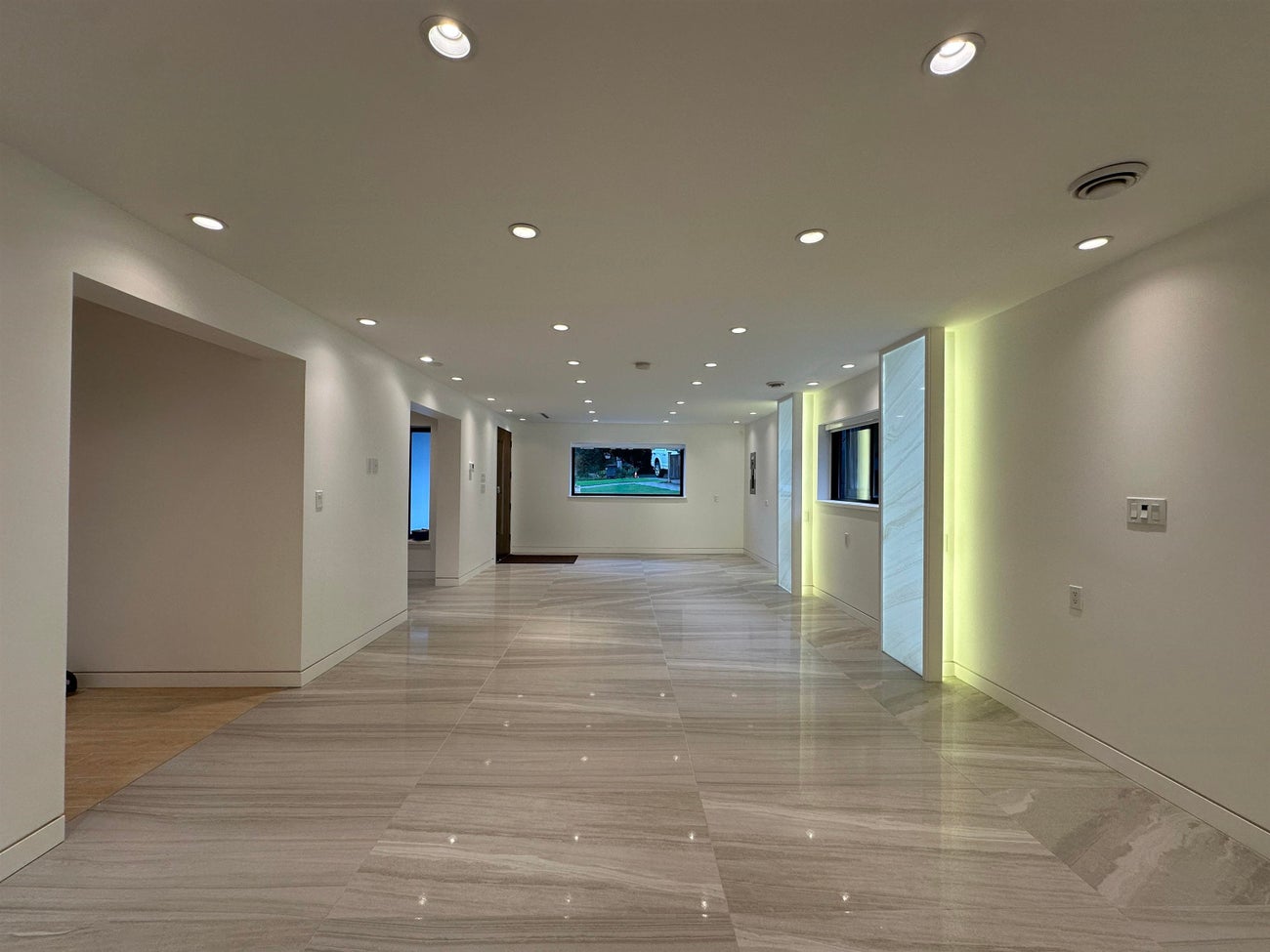 8258 Burnlake Drive - Government Road Single Family Residence for Sale, 4 Bedrooms (R3033653)# - 2