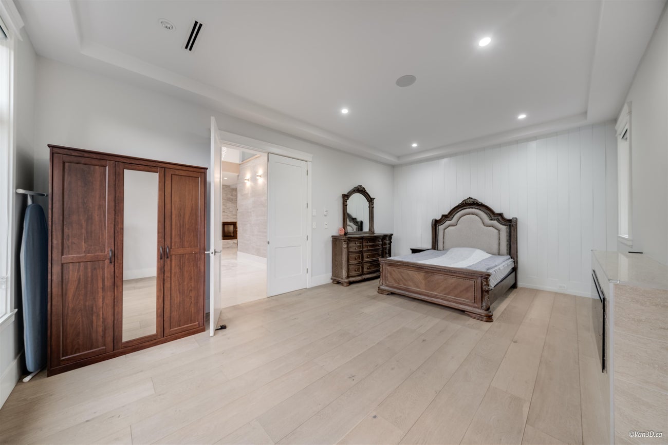 656 Blue Mountain Street - Coquitlam West Single Family Residence for Sale, 7 Bedrooms (R3034067)# - 13