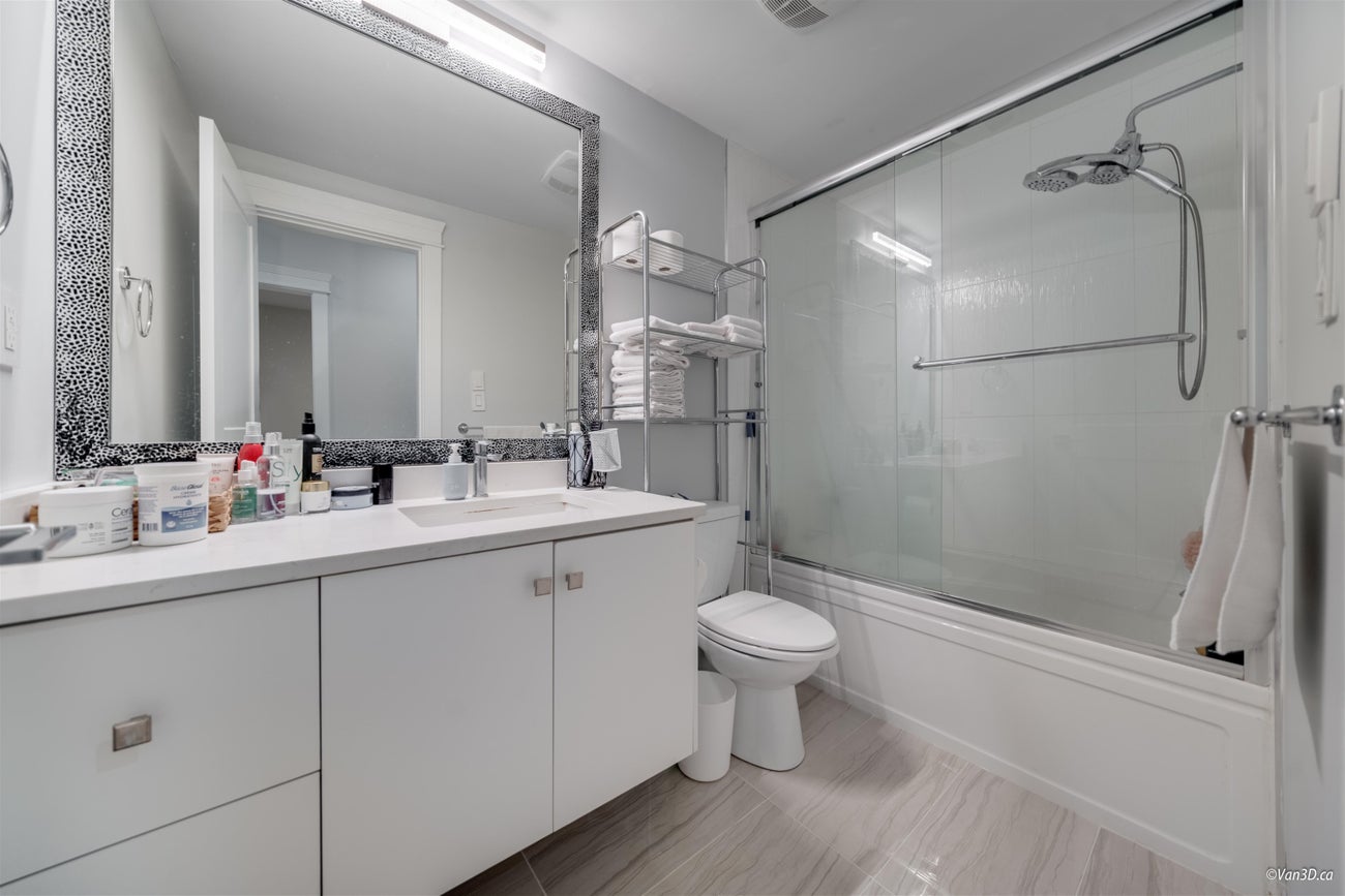 656 Blue Mountain Street - Coquitlam West Single Family Residence for Sale, 7 Bedrooms (R3034067)# - 21