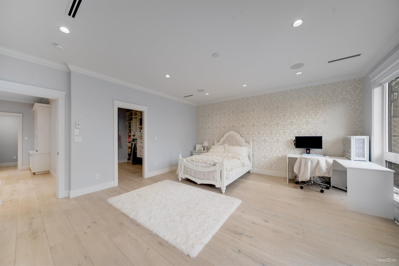 656 Blue Mountain Street - Coquitlam West Single Family Residence for Sale, 7 Bedrooms (R3034067)# - 26